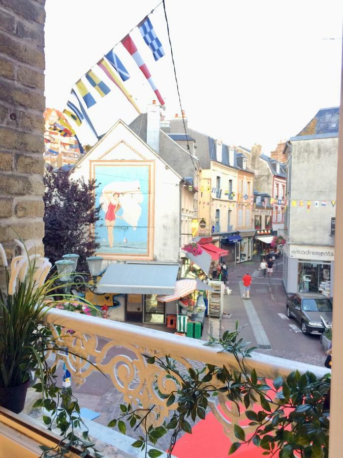 La Reine Des Plages Cls Deauville ทรูวิลล์-ซูร์-แมร์ ภายนอก รูปภาพ