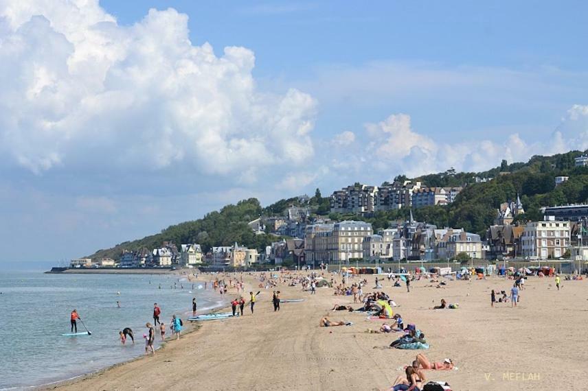 La Reine Des Plages Cls Deauville ทรูวิลล์-ซูร์-แมร์ ภายนอก รูปภาพ