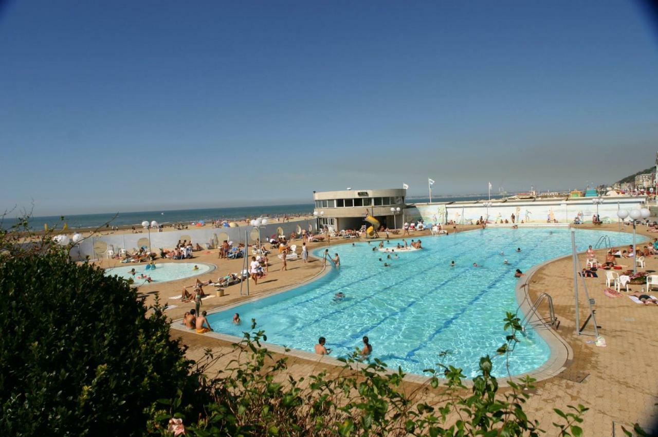 La Reine Des Plages Cls Deauville ทรูวิลล์-ซูร์-แมร์ ภายนอก รูปภาพ